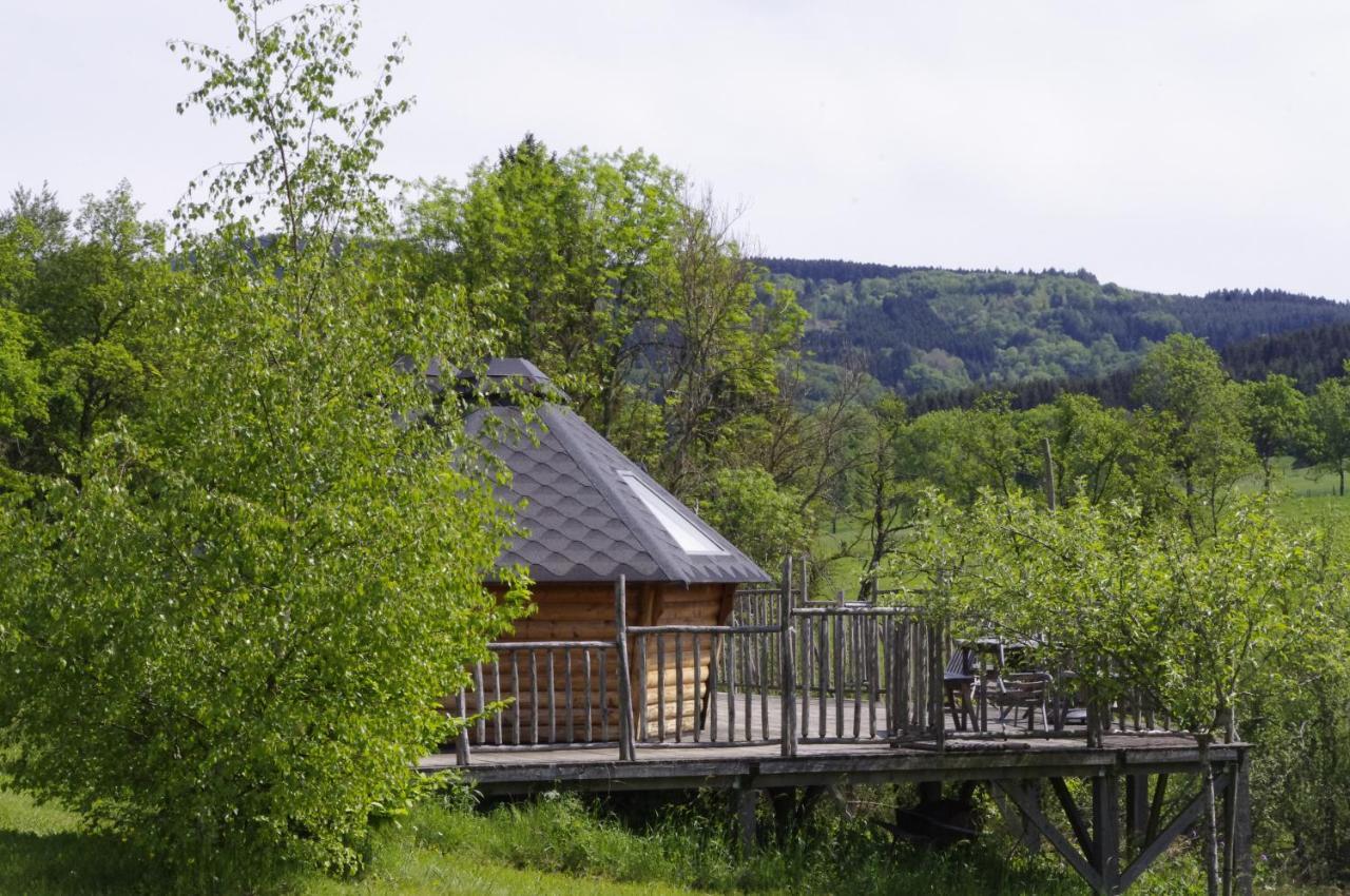 Les Roulottes Et Cabanes Du Livradois Guest House Cunlhat Luaran gambar